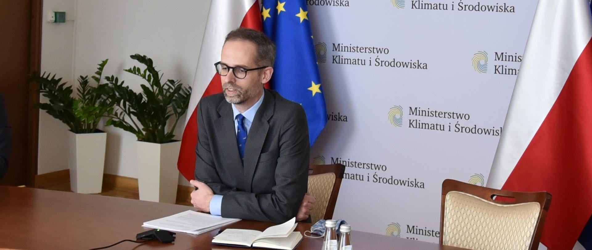 Spotkanie wiceministra Guibourgé-Czetwertyńskiego z Ambasador Republiki Korei - Panią Mirą Sun