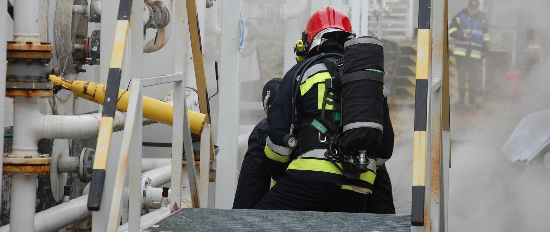Ewakuacja poszkodowanego ze strefy zagrożenia