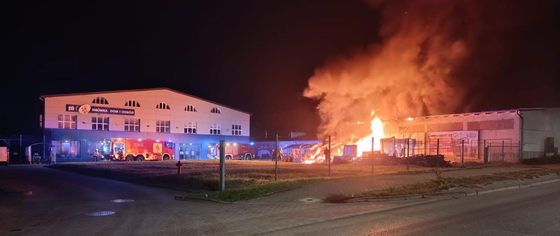 Pożar hali produkcyjno-magazynowej w Dobrym Mieście