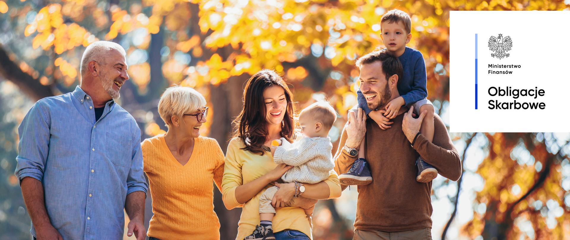 Uśmiechnięte osoby w różnym wieku. Ministerstwo Finansów, Obligacje Skarbowe.