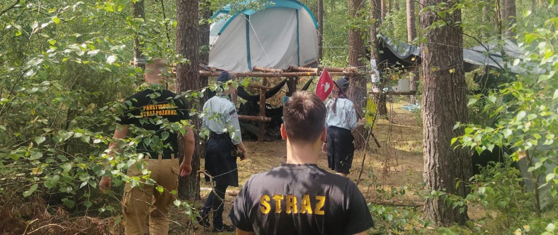 Na zdjęciu uczestnicy kontroli 