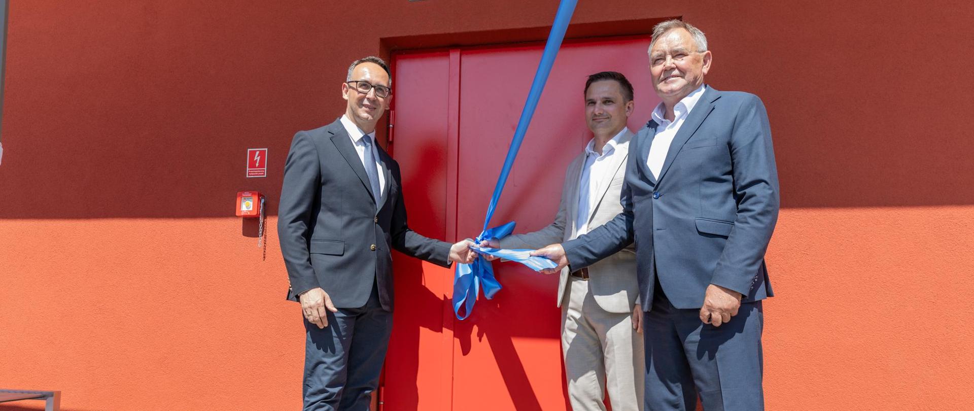 Instytut Meteorologii i Gospodarki Wodnej – Państwowy Instytut Badawczy (IMGW-PIB) oficjalnie zainaugurował pracę najnowszego radaru meteorologicznego na Górze Św. Anny w woj. opolskim, działającego w ramach sieci POLRAD. W wydarzeniu wziął udział minister infrastruktury Dariusz Klimczak.