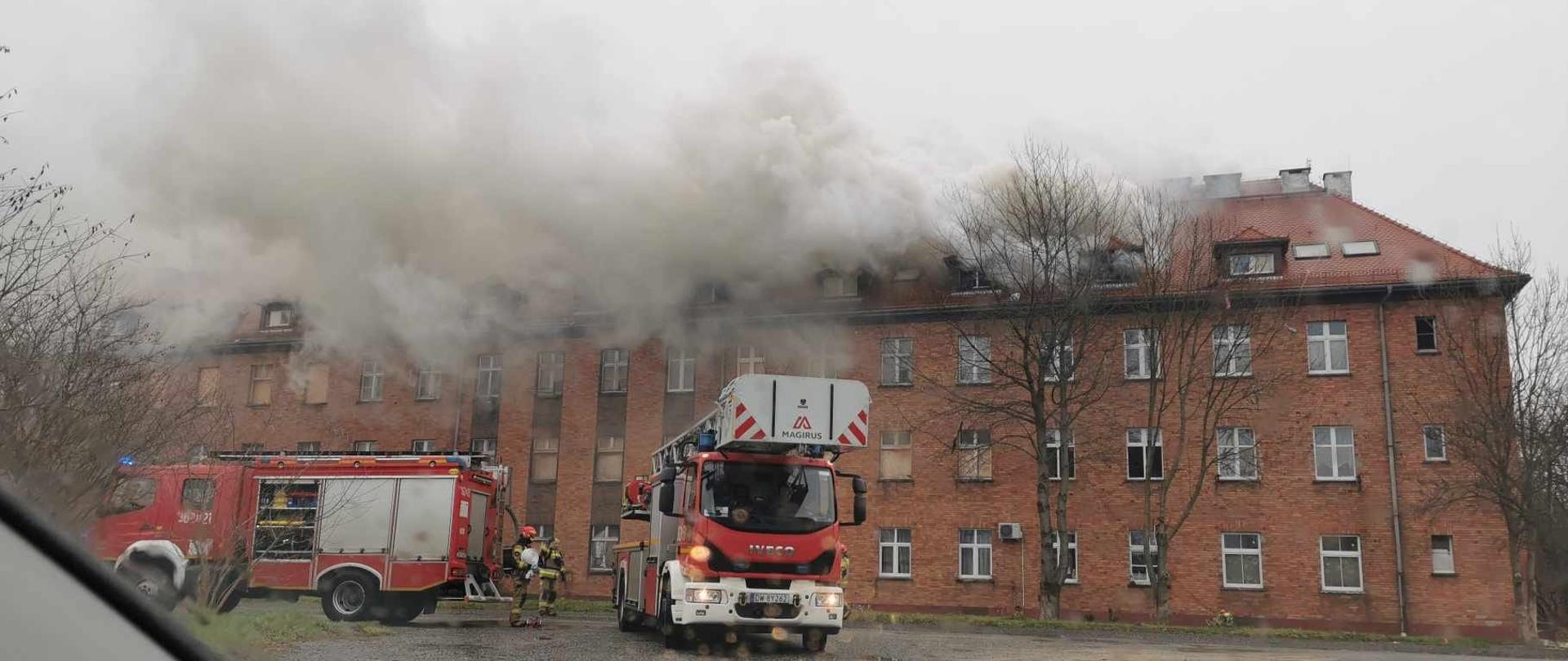Pożar 2 mieszkań w Legnicy ul. Tarnopolska