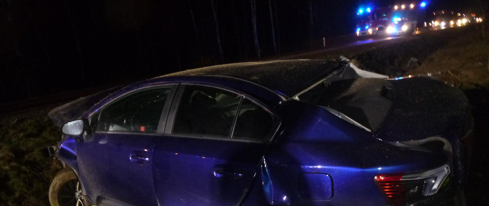 SAMOCHÓD OSOBOWY WYPADŁ Z DROGI