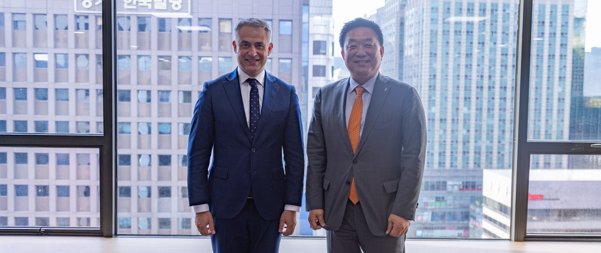 Wizyta_premeiera_Gawkowskiego_w_Korei