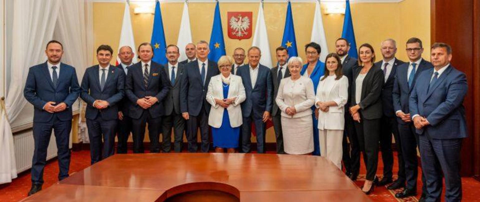 Uczestnicy narady premiera z wojewodami