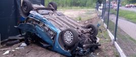 wypadek samochodu osobowego przy ul 1 Maja