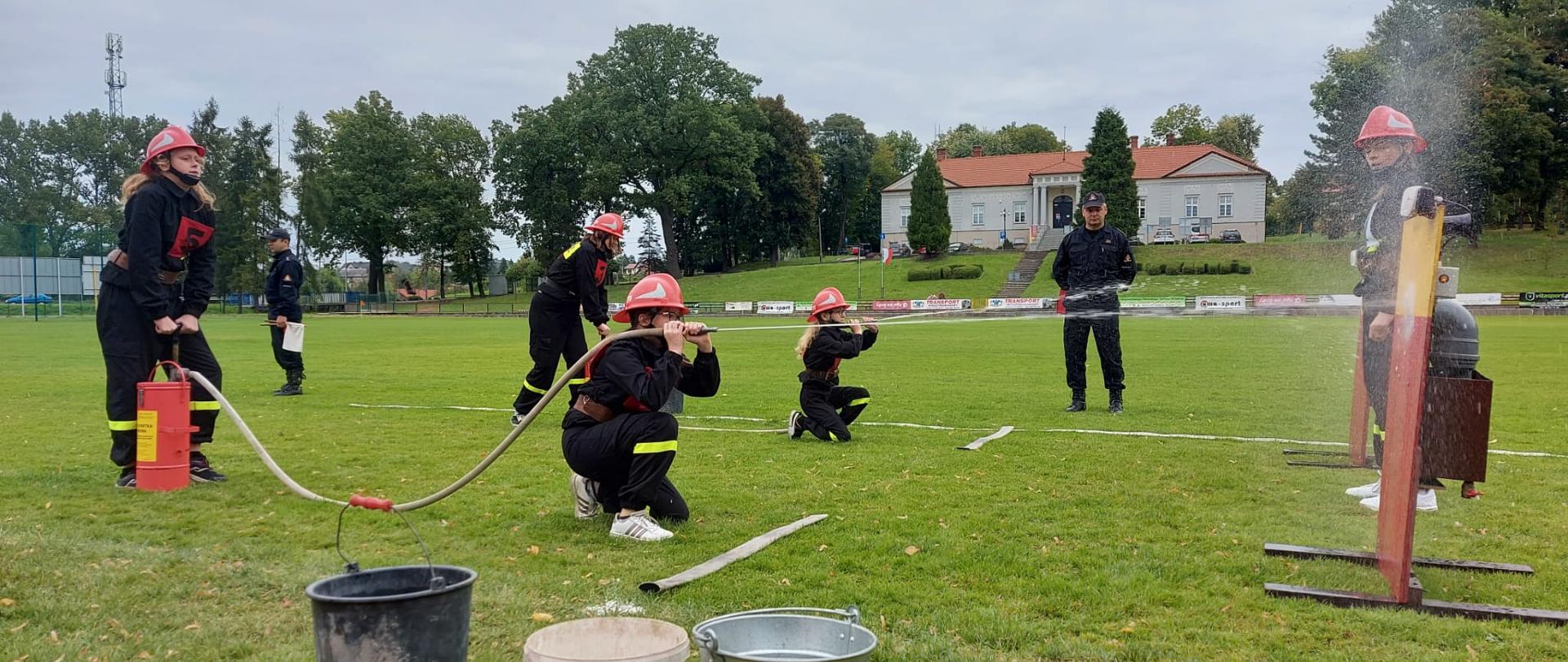 Powiatowe Zawody Sportowo- Pożarnicze w kategorii Młodzieżowych Drużyn Pożarniczych OSP z terenu powiatu bielskiego - przebieg konkurencji