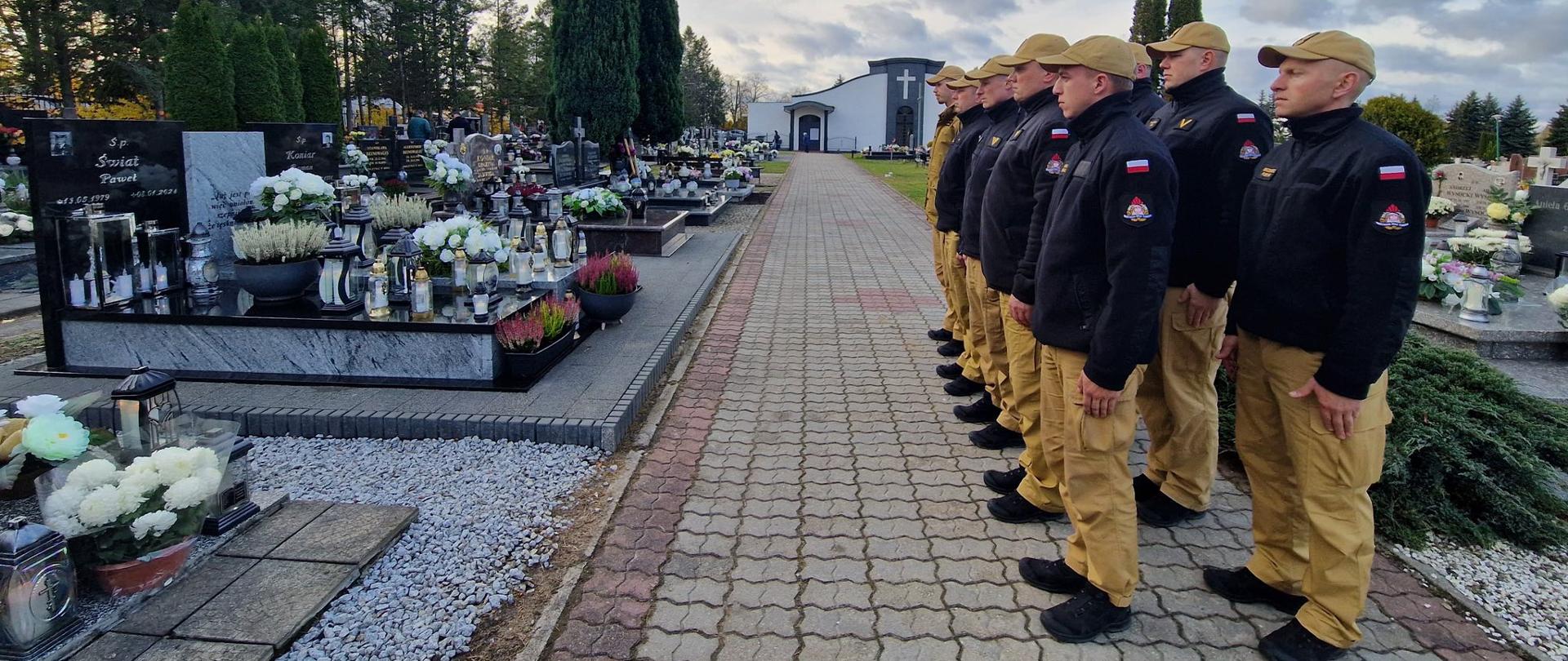 Pamiętamy o zmarłych strażakach