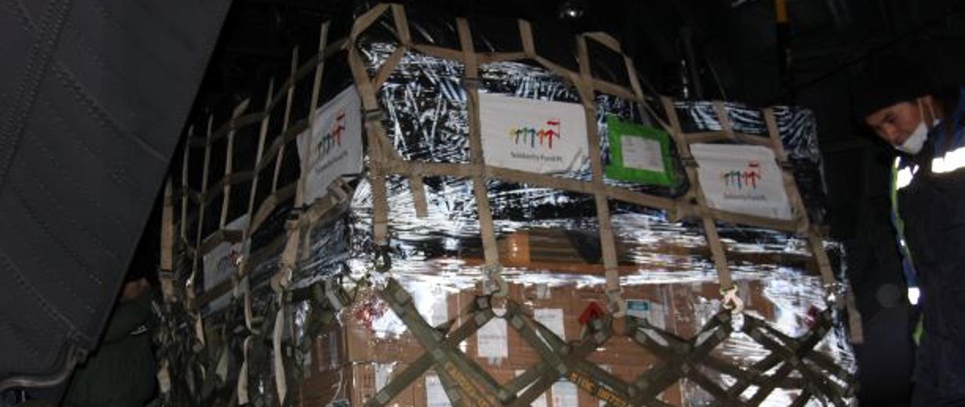 polska pomoc humanitarna dla Kazachstanu na lotnisku w Nur-Sułtanie 