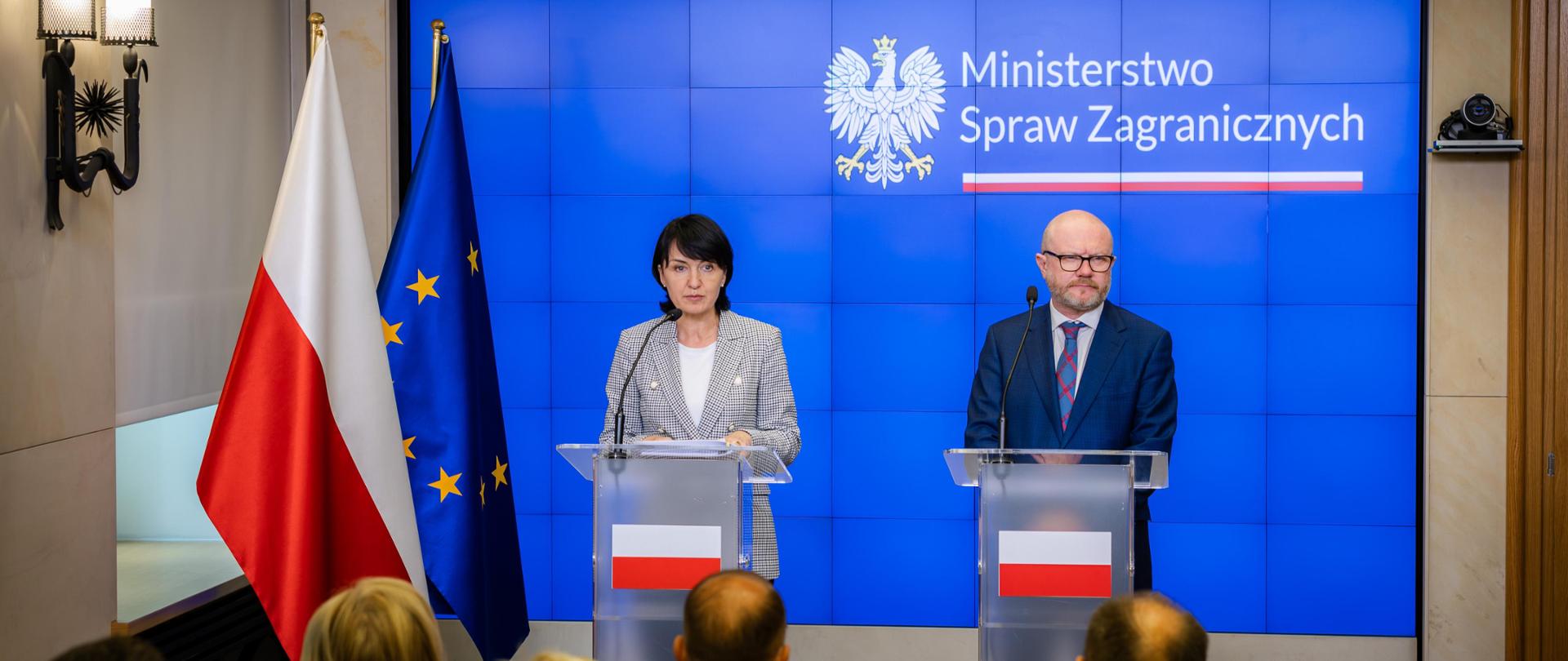 Wiceminister spraw zagranicznych Henryka Mościcka-Dandrys oraz wiceminister Spraw Wewnętrznych i Administracji Maciej Duszczyk zaprezentowali konkluzje „Białej Księgi” na temat wyeliminowania nieprawidłowości w procesie wydawania wiz.