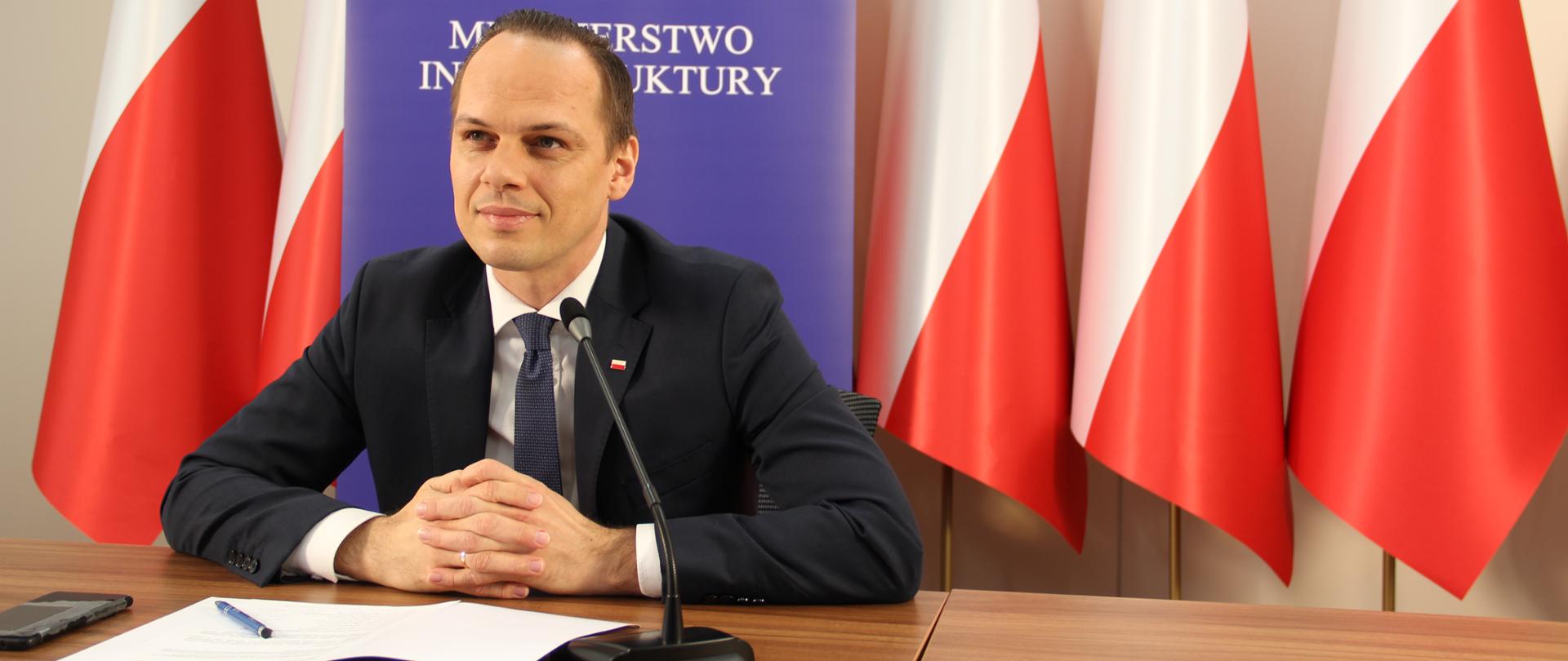 Wiceminister Rafał Weber uczestniczył w podpisaniu umowy na wykonanie projektu obwodnicy Ciechanowa