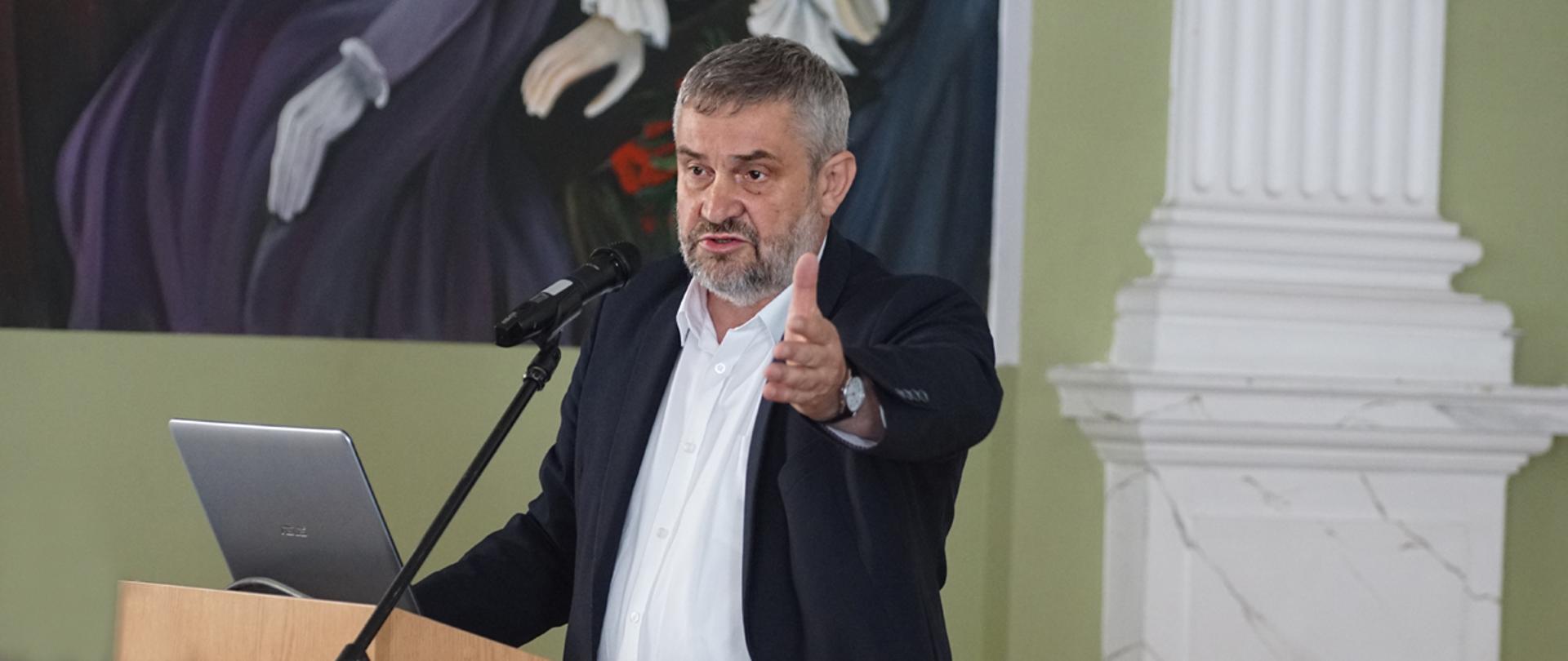 Minister Ardanowski podczas konferencji na temat spółdzielczości