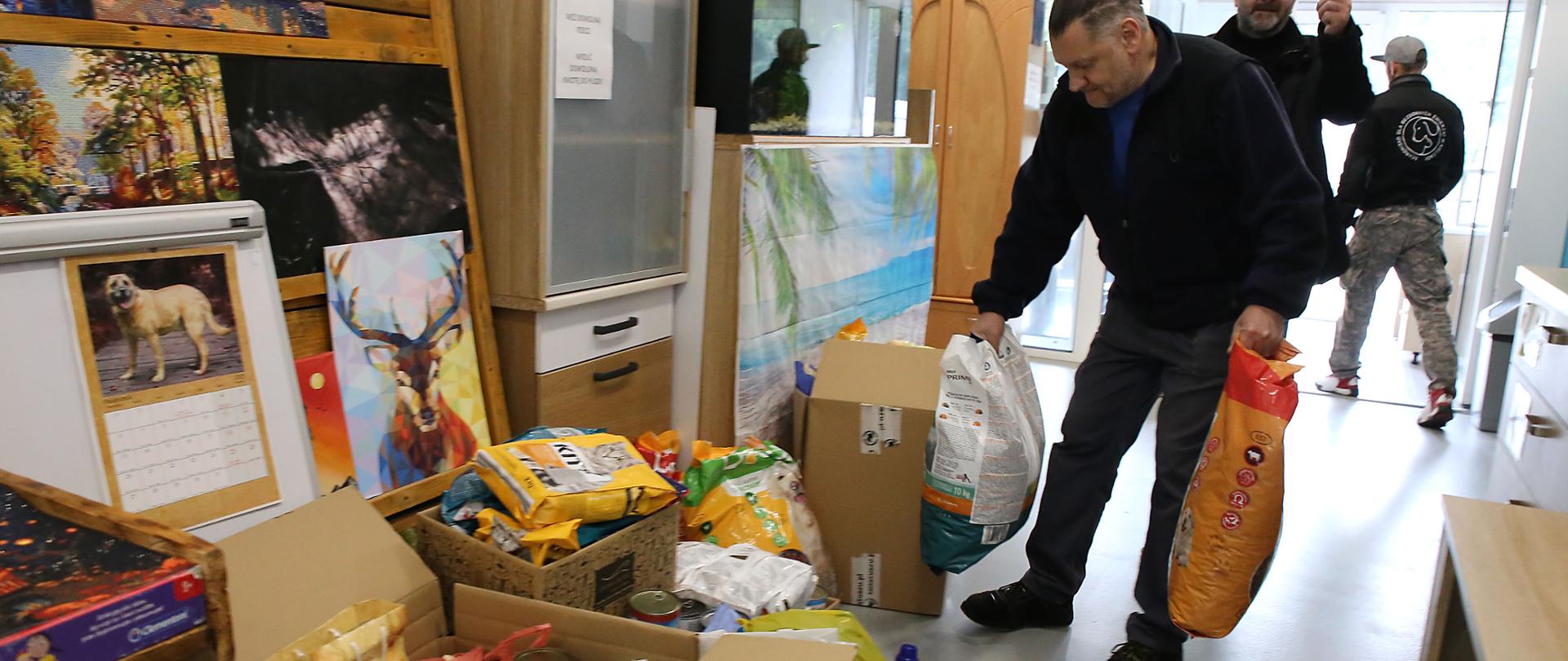 Zbiórka dla schroniska dla zwierząt w Dyminach