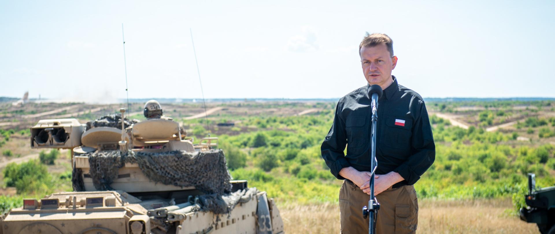 Spotkanie ministra Błaszczaka z żołnierzami na poligonie w Drawsku Pomorskim podczas ćwiczenia Defender Europe 