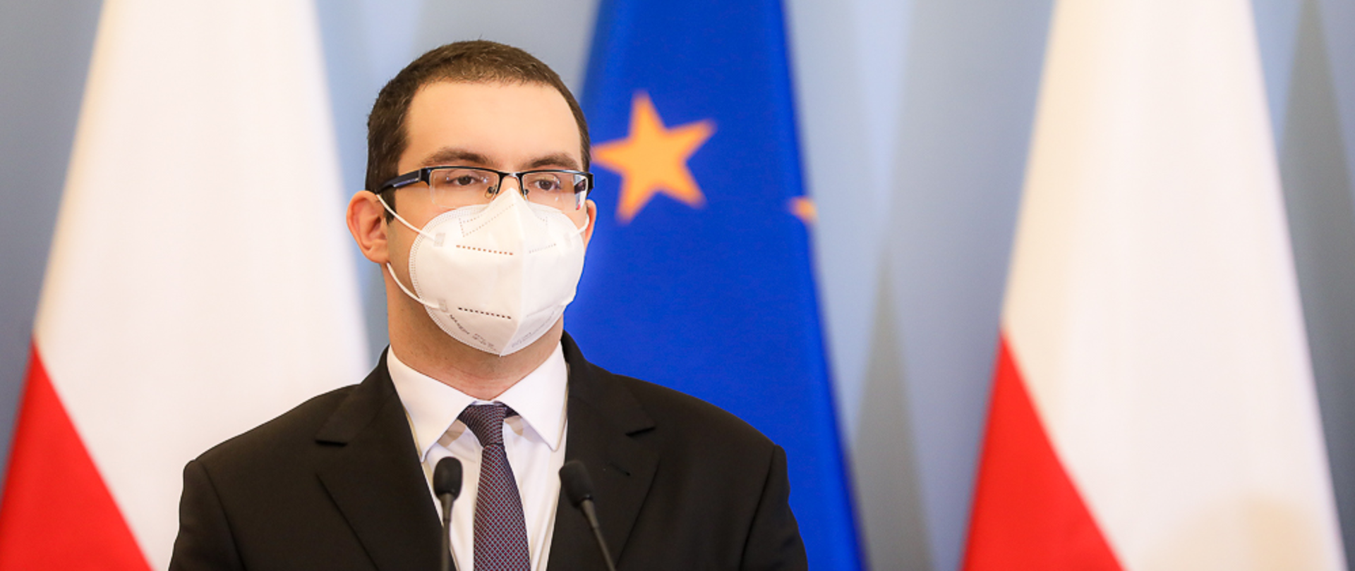 Minister Piotr Mazurek ogłosił, że już 100 organizacji i środowisk młodzieżowych włączyło się we wsparcie promocji szczepień