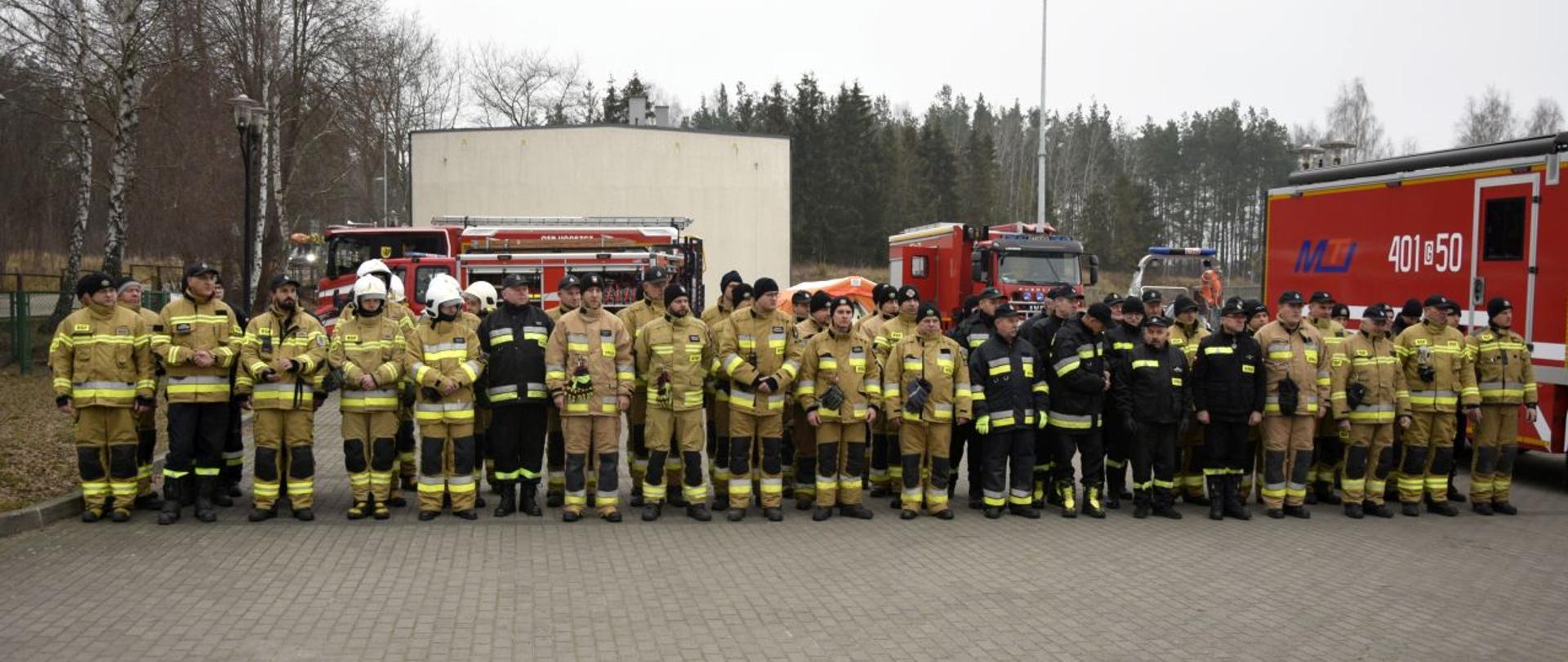 Ćwiczenia jednostek ochrony przeciwpożarowej z trzech powiatów