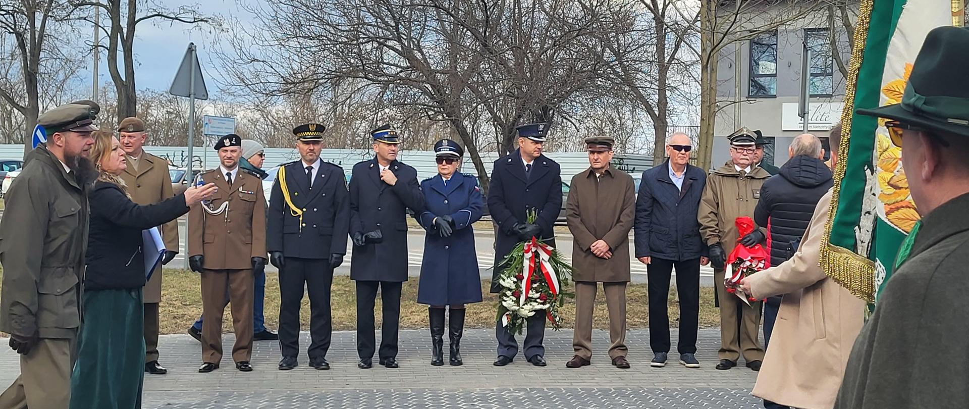 W hołdzie bohaterom