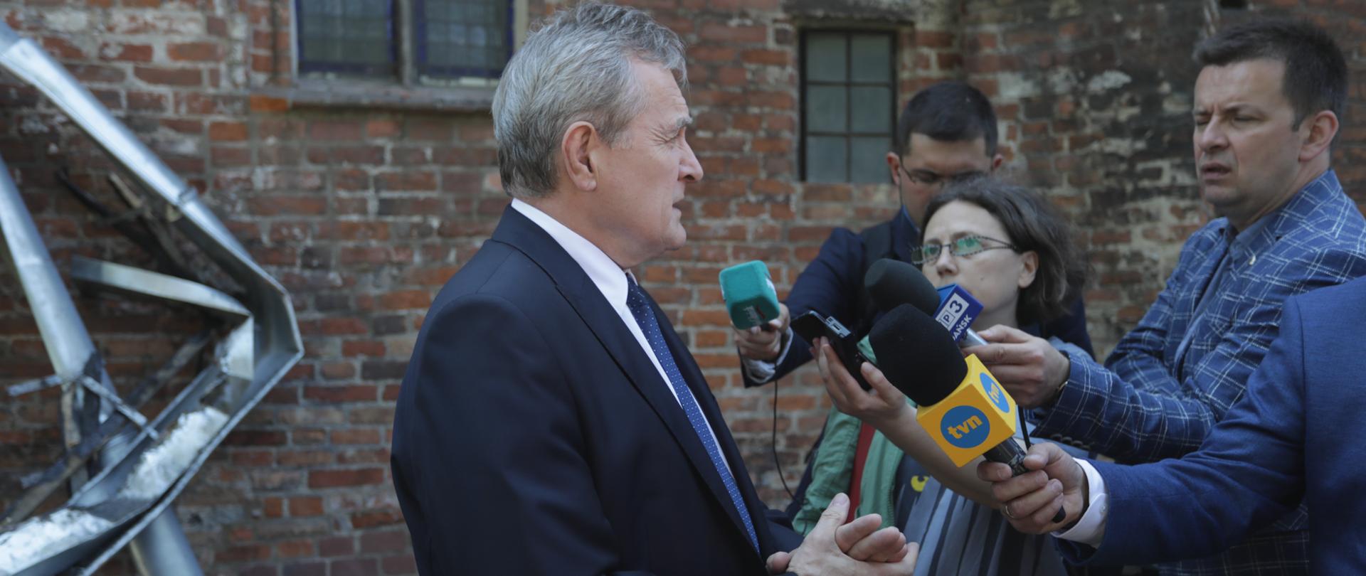 Minister kultury w Gdańsku odwiedził kościół św. Piotra i Pawła oraz Bazylikę św. Mikołaja