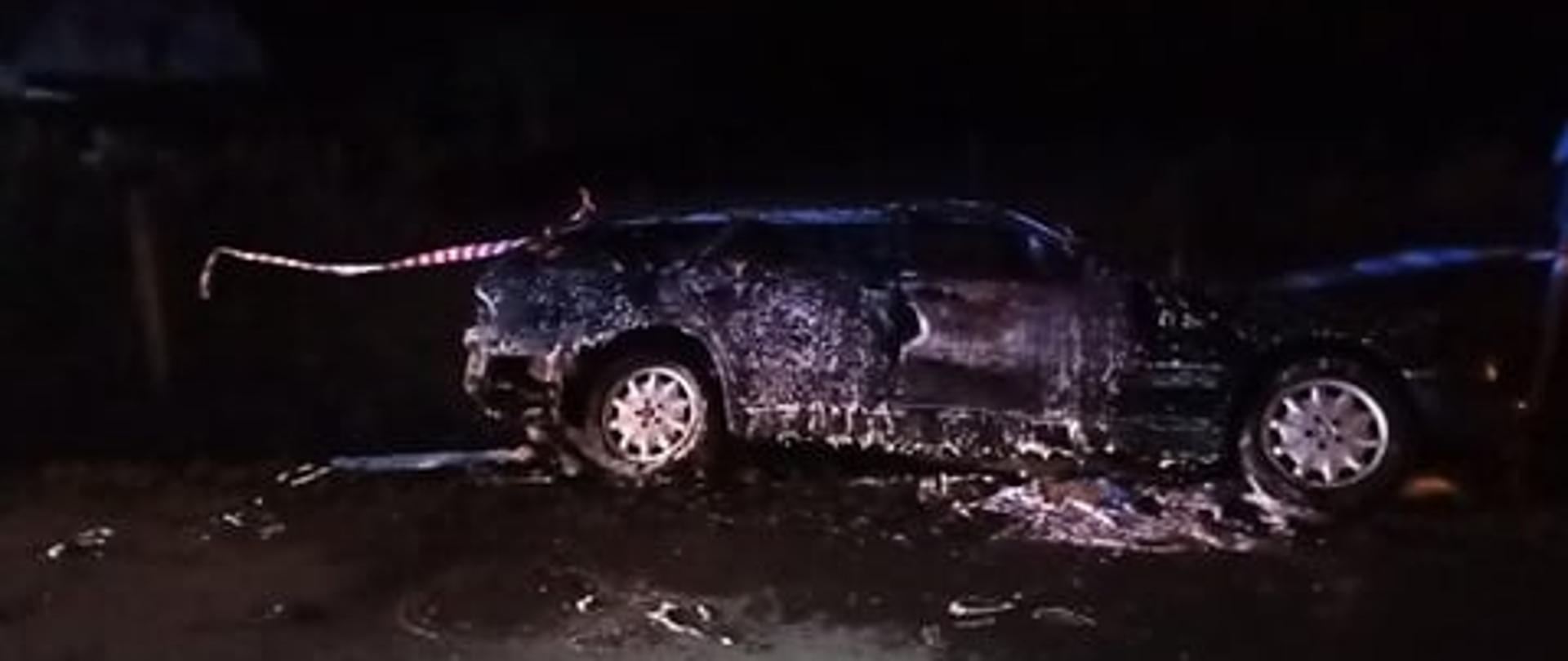 Pożar samochodu osobowego w miejscowości Lubsza