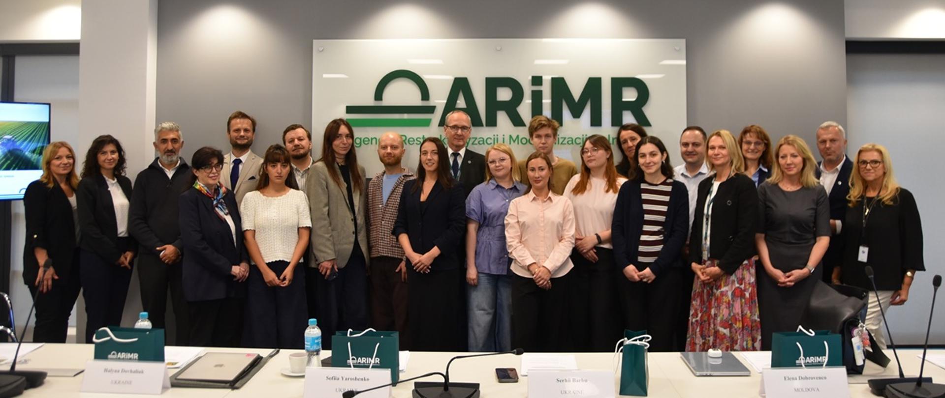 The visit is part of the international project "EU Reporting Beyond Slogans," which aims to strengthen the competencies of participants in the agricultural and energy sectors.