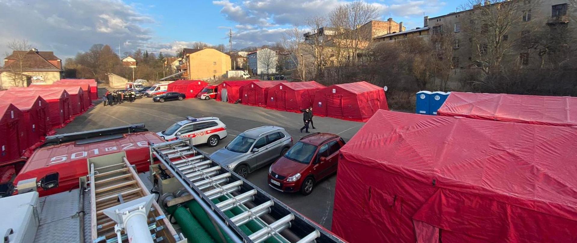 Strażacy pomogli w przygotowaniu tymczasowego punktu przyjęcia obywateli Ukrainy