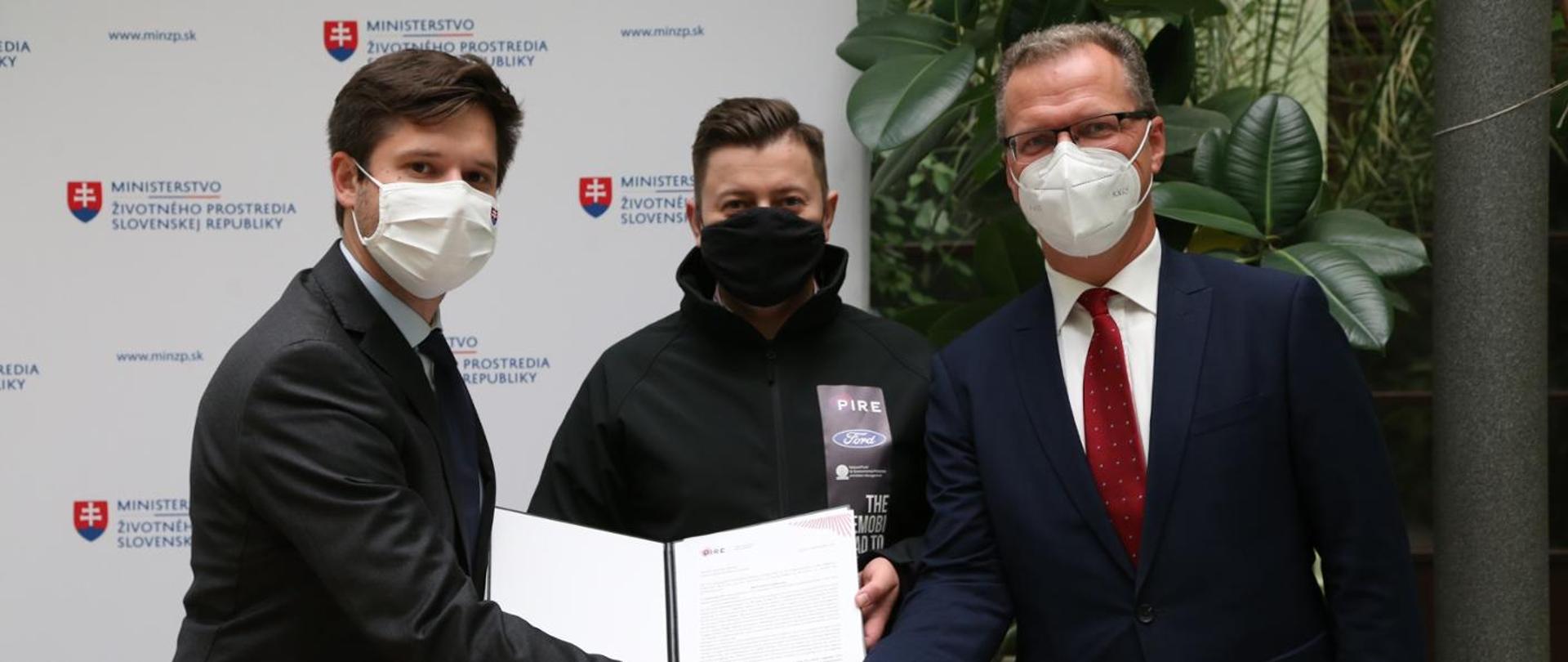 Uczestnicy The eMobi Road to COP z wizytą w Ministerstwie Środowiska Republiki Słowackiej 