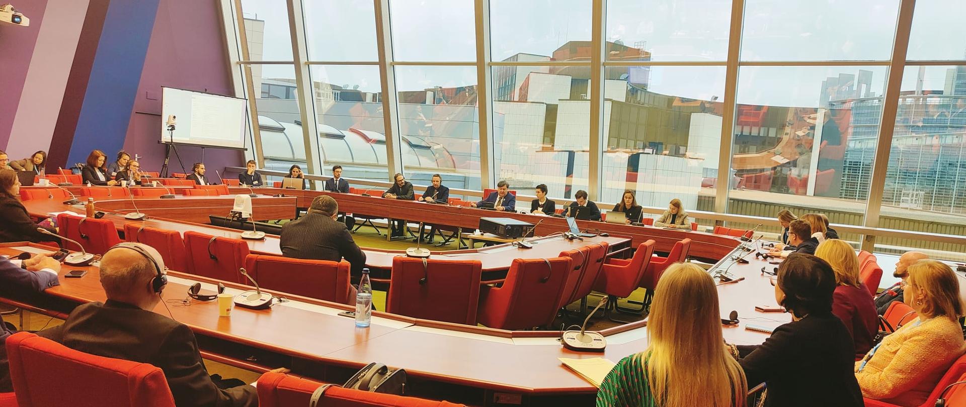 Prezentacja raportu państw Trójkąta Lubelskiego na temat dezinformacji.