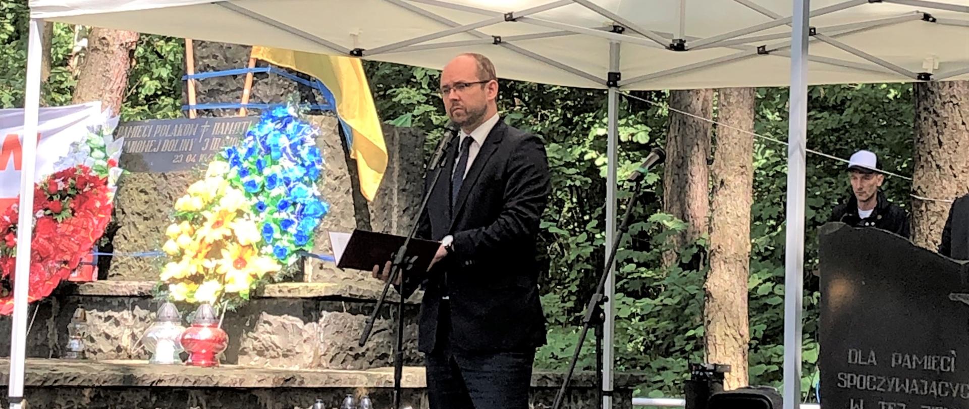 Deputy Minister Marcin Przydacz takes part in ceremonies to mark the 76th anniversary of the Volhynia Massacre