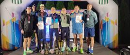 Reprezentacja województwa świętokrzyskiego z asp. Arturem Karaskiem w składzie wicemistrzem Polski w biegu na 10 km