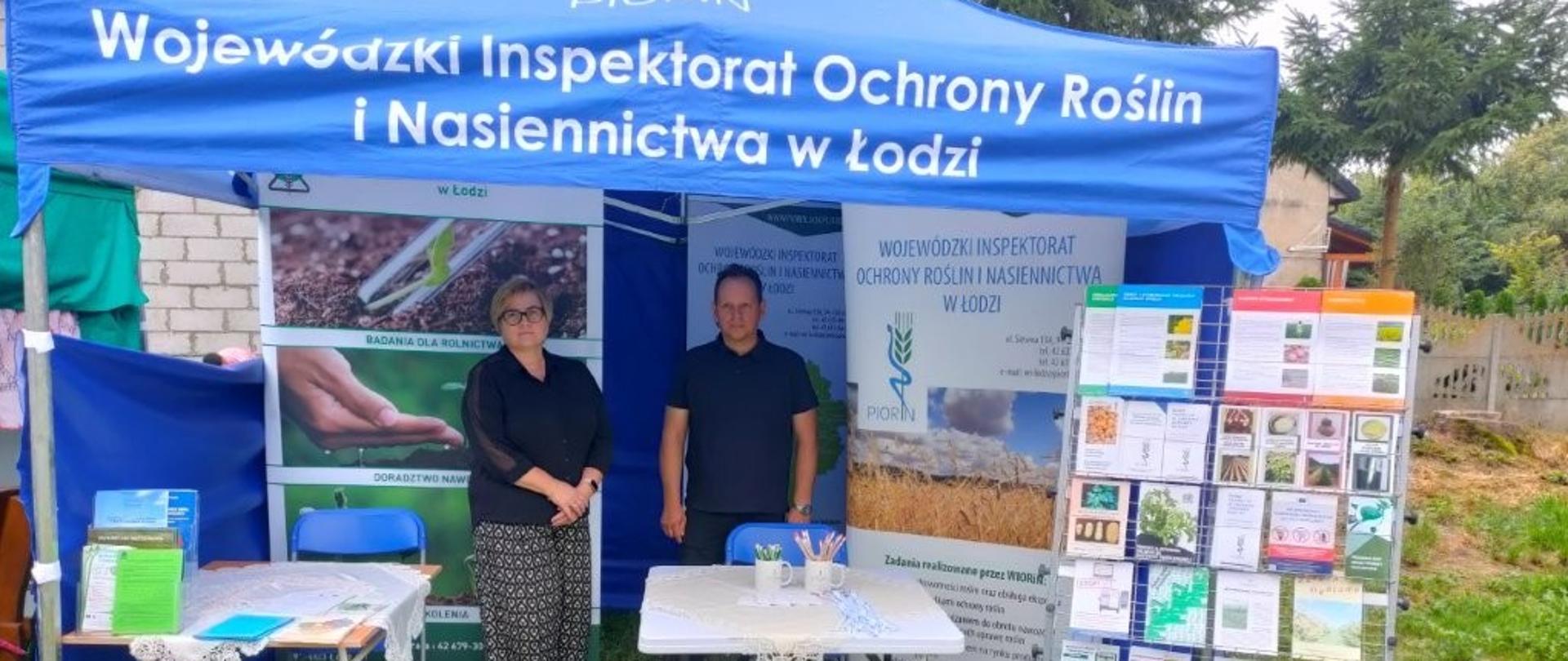 stoisko informacyjne WIORiN 