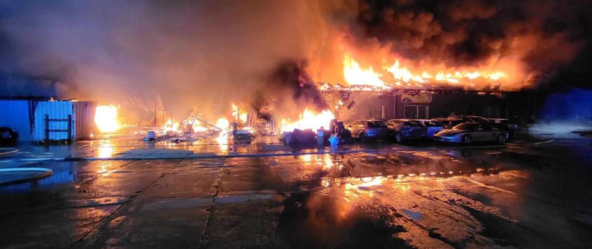 Pożar kompleksu budynków