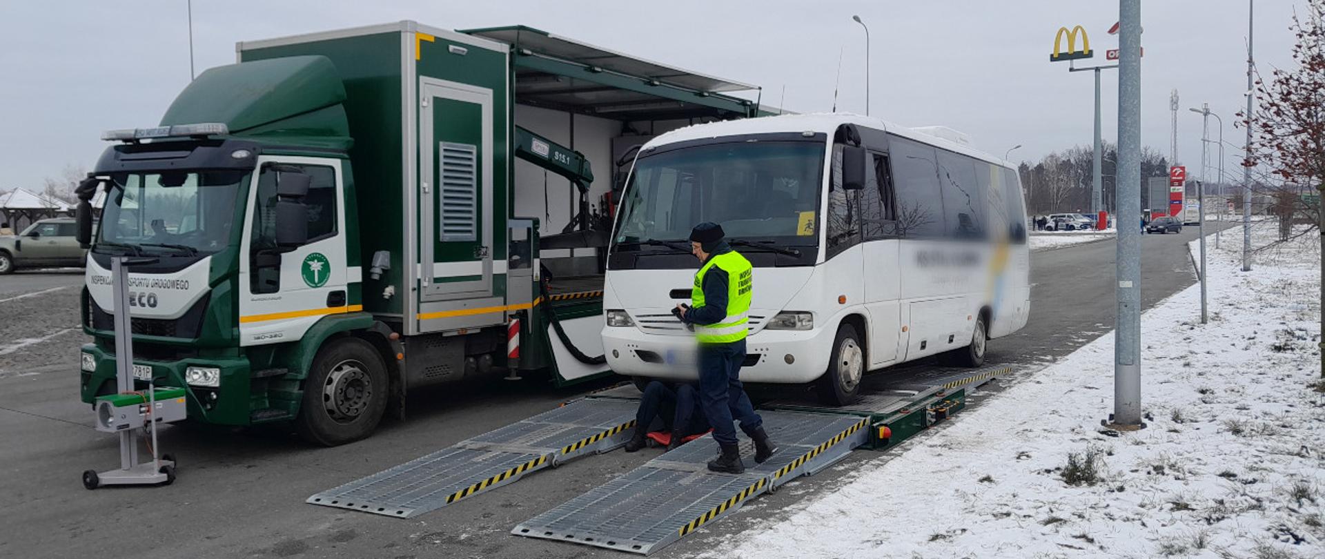 KONTROLE AUTOBUSÓW W WOJEWÓDZTWIE ŁÓDZKIM 