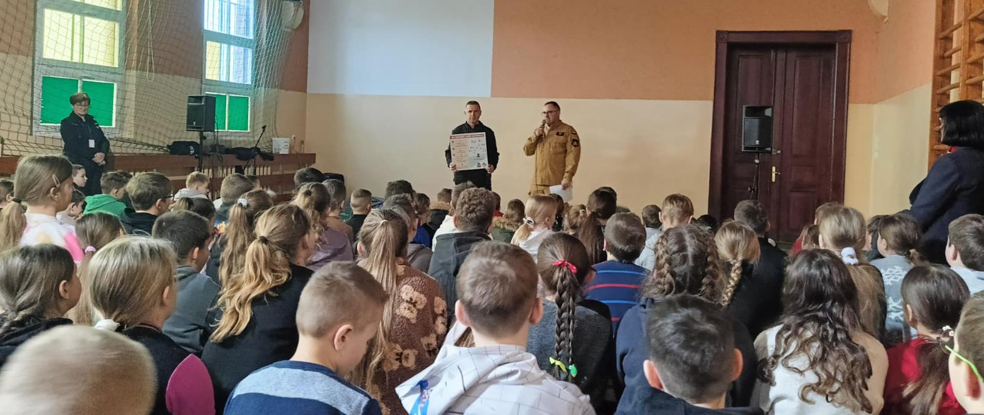 Edukacja dla bezpieczeństwa – wspólne działania służb w Szkole Podstawowej nr 1 w Międzychodzie.