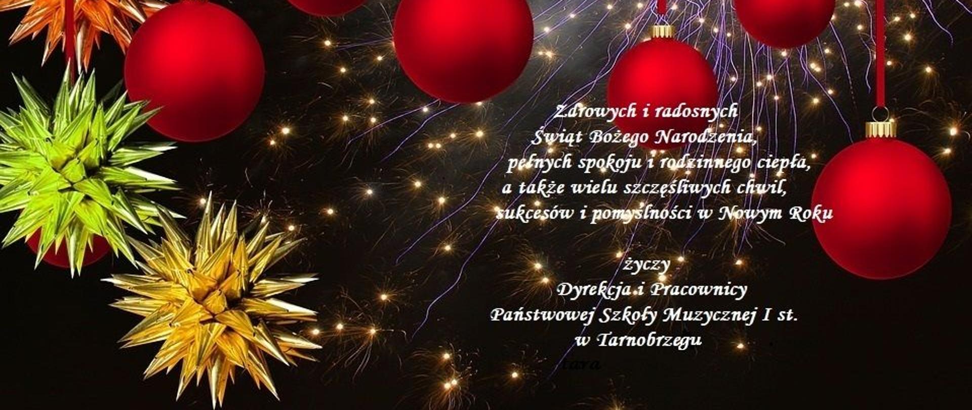 Obraz przedstawia życzenia świąteczne na tle czerwonych bombek, kolorowych gwiazdek oraz żółtych światełek.