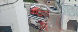 Ćwiczenia strażaków na terenie kościoła pw. Św. Rocha w Białymstoku