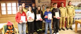 Zdjęcie grupowe finalistów grupy II