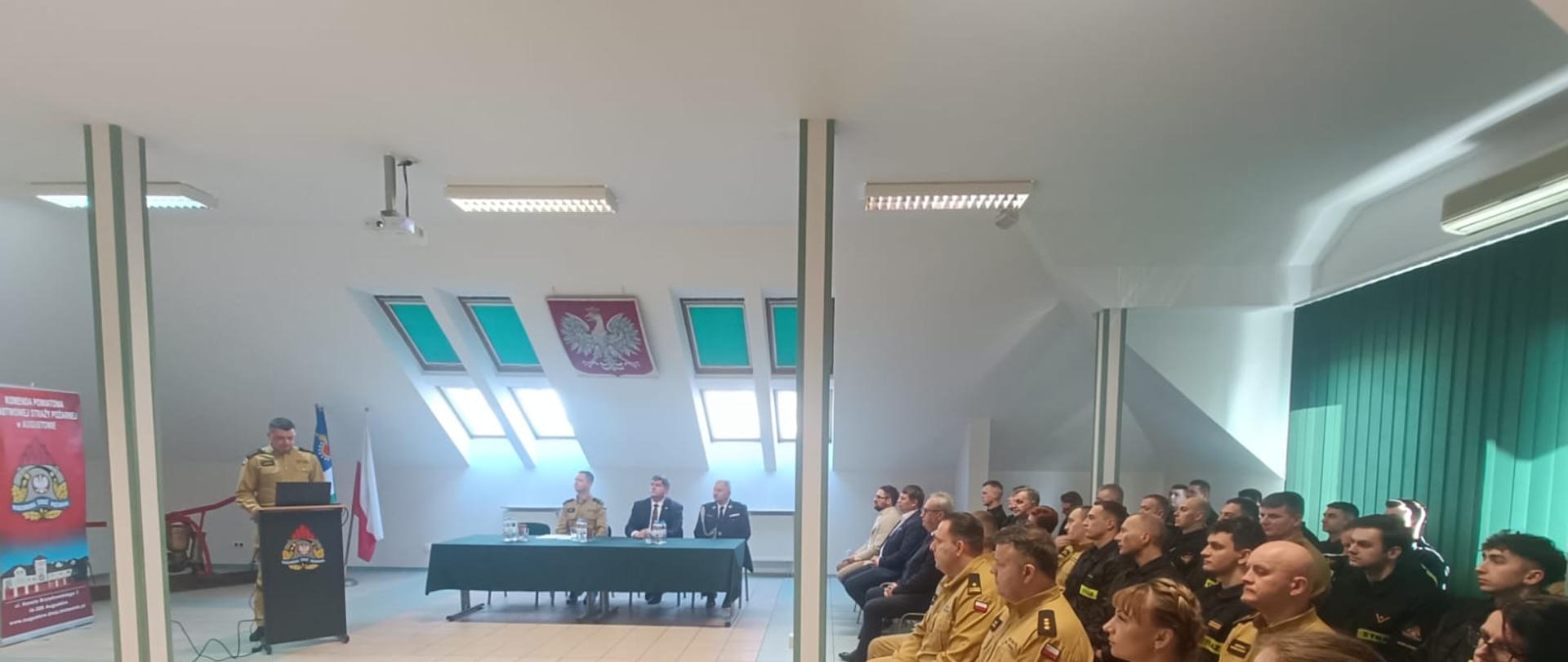 Na zdjęciu widać funkcjonariszy podczas narady rocznej