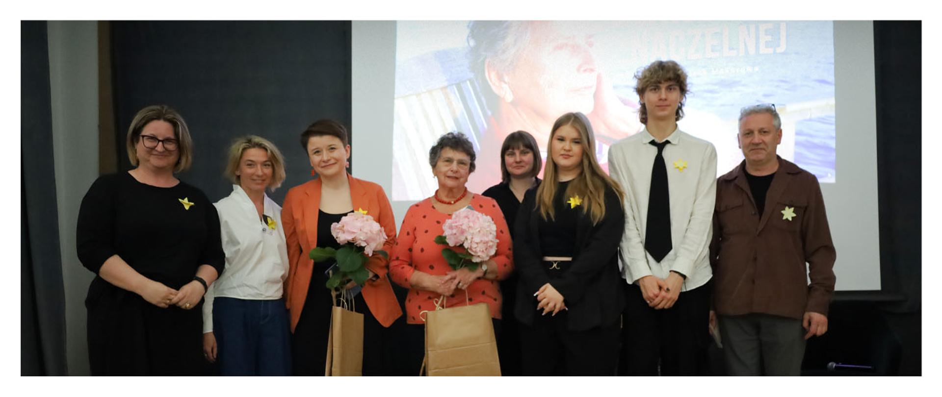 W środę, 15 kwietnia, w PLSP odbyła się uroczystość upamiętniająca 83. rocznicę wybuchu powstania w getcie warszawskim. Gośćmi spotkania były: pani Masza Makarowa, historyczka i dziennikarka, pracująca w Muzeum Getta Warszawskiego oraz pani Ewa Heller-Ekbald, psychoterapeutka, wnuczka doktor Anny Hellerowej, naczelnej lekarki szpitala w getcie warszawskim. fot. Hanna Kęska