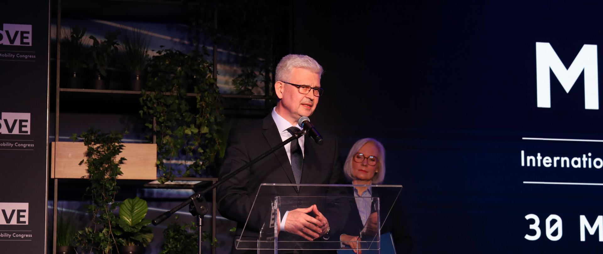 Wiceminister Ireneusz Zyska na Międzynarodowym Kongresie Elektromobilności MOVE 