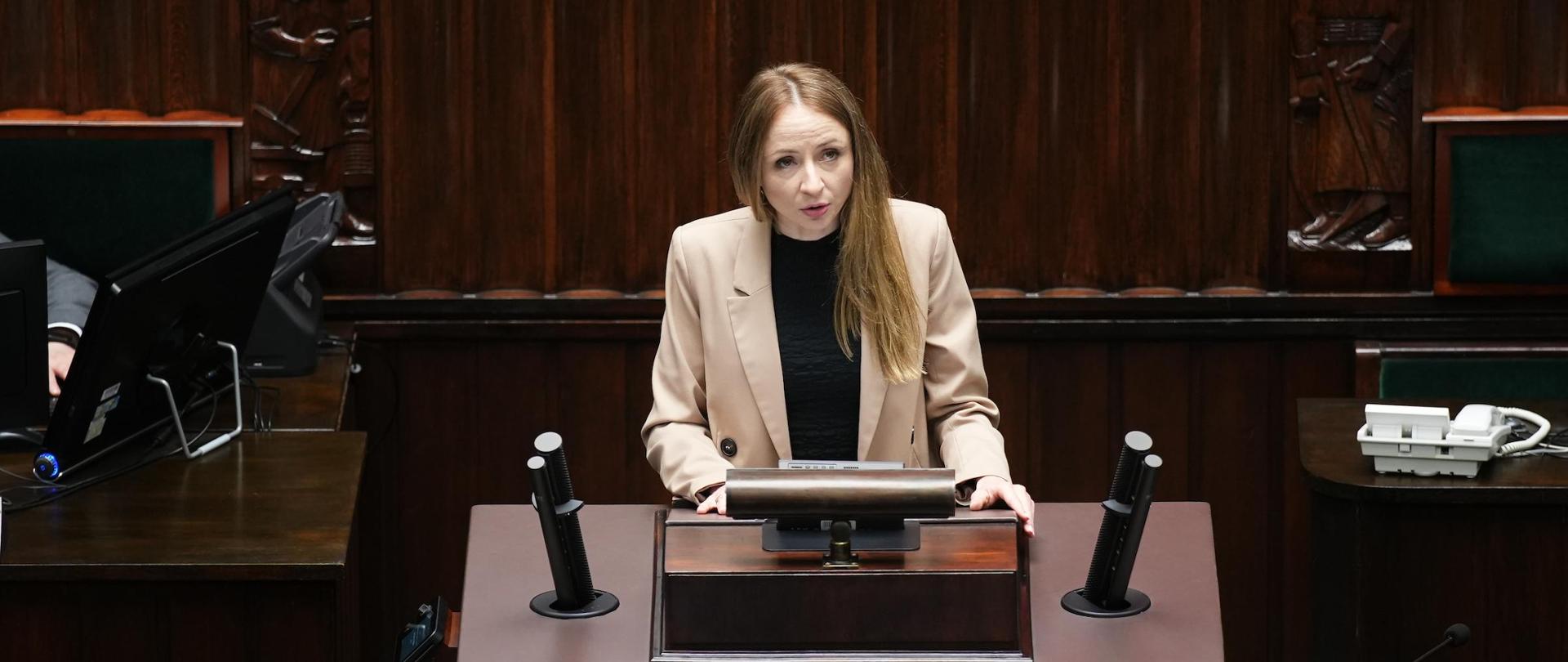 Pięć projektów MRPiPS w Sejmie i Senacie. Dwa z nich trafią do podpisu Prezydenta RP