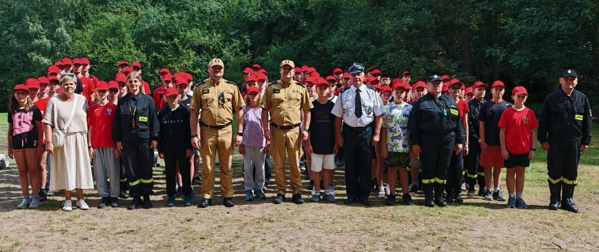 Pamiątkowe zdjęcie grupowe