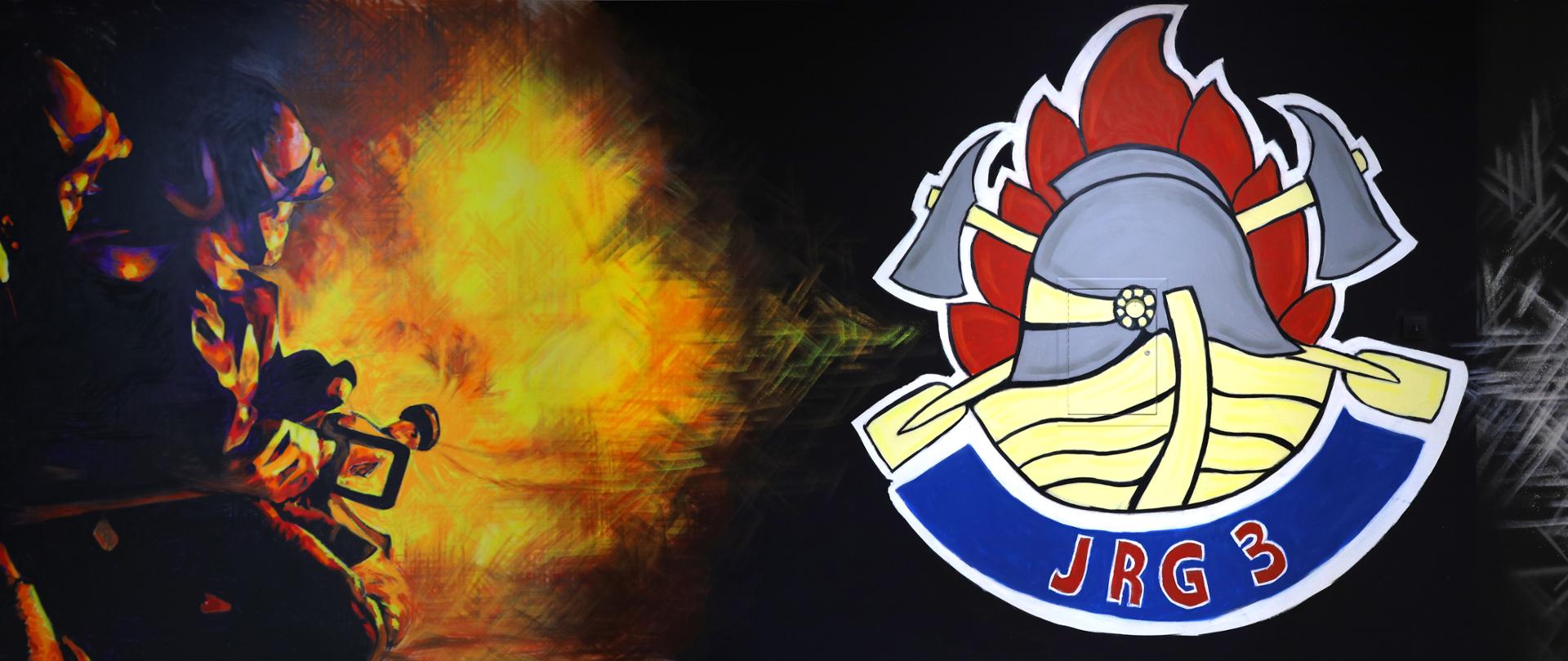 na zdjęciu grafiki po lewej dwóch strażaków gaszących ogień na środku strażackie logo z napisem JRG-3 po prawej kłęby dymu oraz głowa strażaka w masce i żółtym hełmie