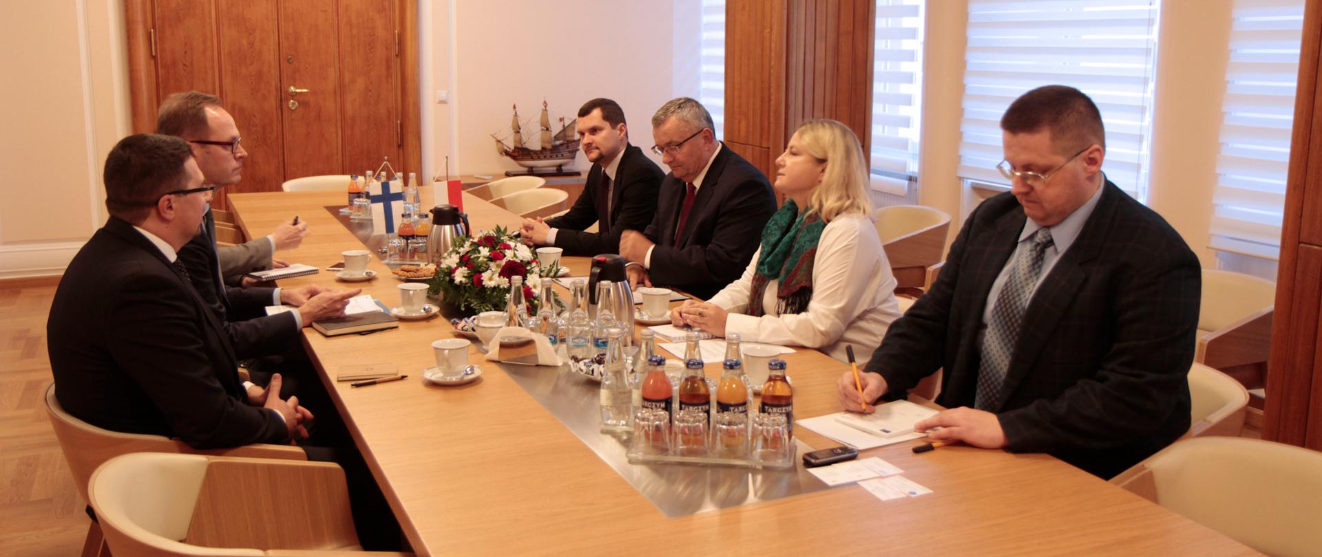 Spotkanie ministra Adamczyka z ambasadorem Finlandii