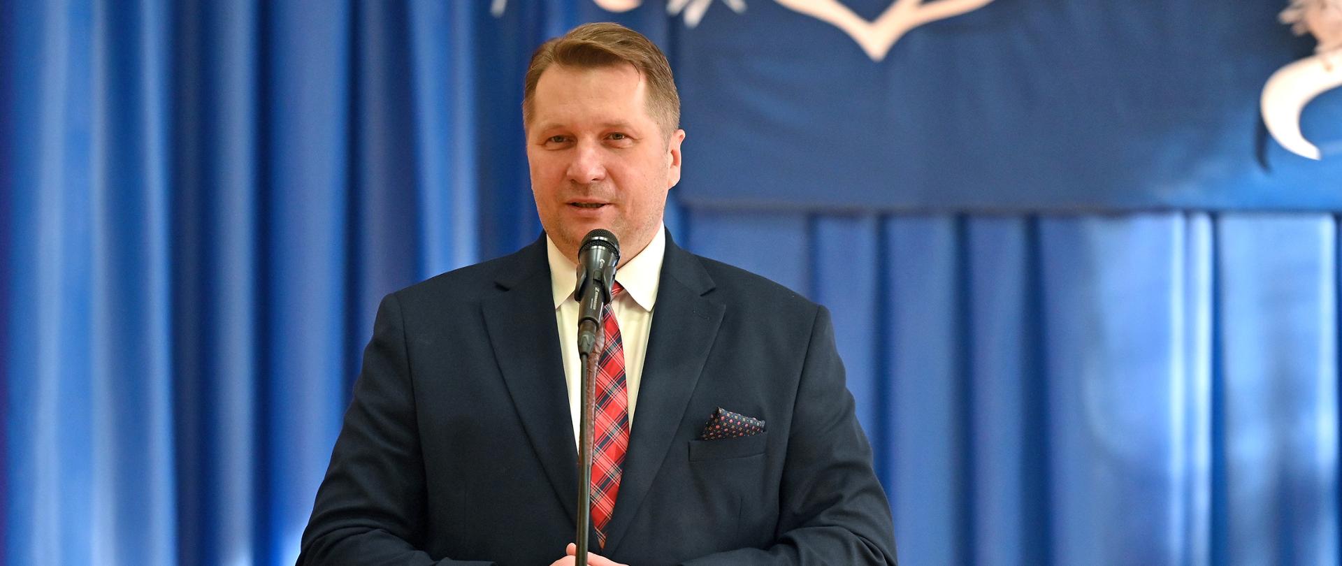 Wizyta Ministra Edukacji i Nauki w Zespole Placówek Oświatowych w Ciecierzynie z okazji Dnia Edukacji Narodowej 