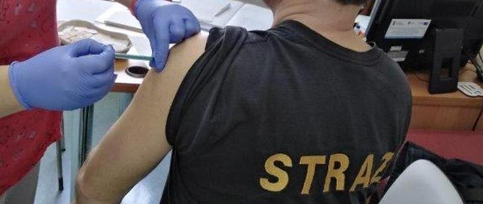 #SZCZEPIMYSIĘ - ROZPOCZĘŁY SIĘ SZCZEPIENIA NOWOTOMYSKICH STRAŻAKÓW