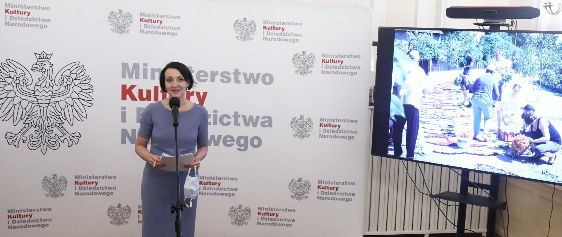 Tradycja dywanów kwiatowych na procesje Bożego Ciała wpisana na listę UNESCO, fot. PAP/Tomasz Gzell
