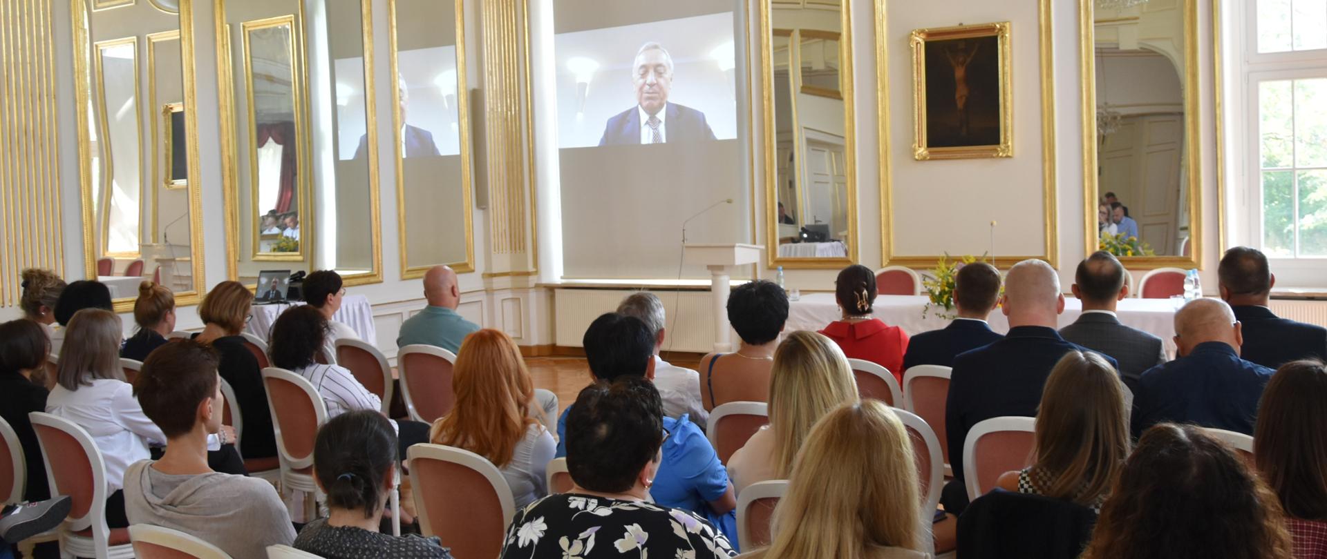 Licznie zgromadzeni uczestnicy konferencji w Kamieniu Śląskim