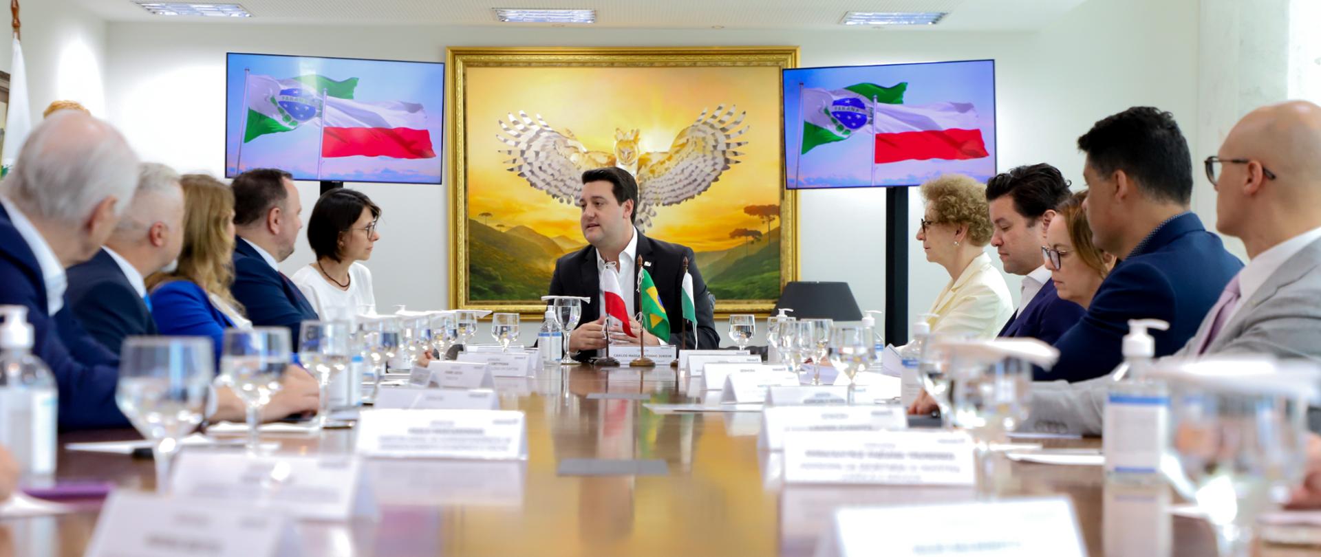 Governador Carlos Massa Ratinho Jr recebe em audiência o Marechal do voivodato silesiano Jakub Chelstowski (Polonia). Fotos:Ari Dias/AEN