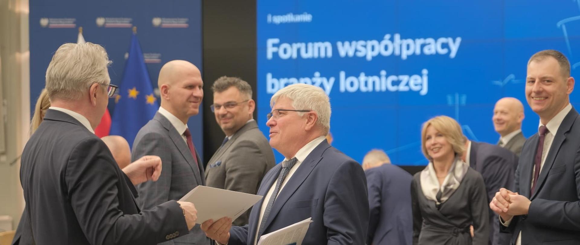 Uczestnicy Forum współpracy branży lotniczej
